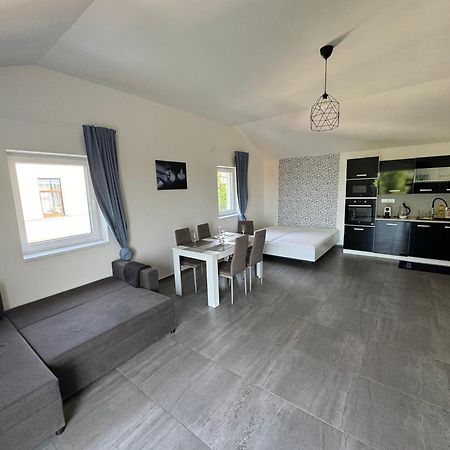 Apartman Byt 75M2 Klid Priroda Pro Rodinu Praha Bagian luar foto