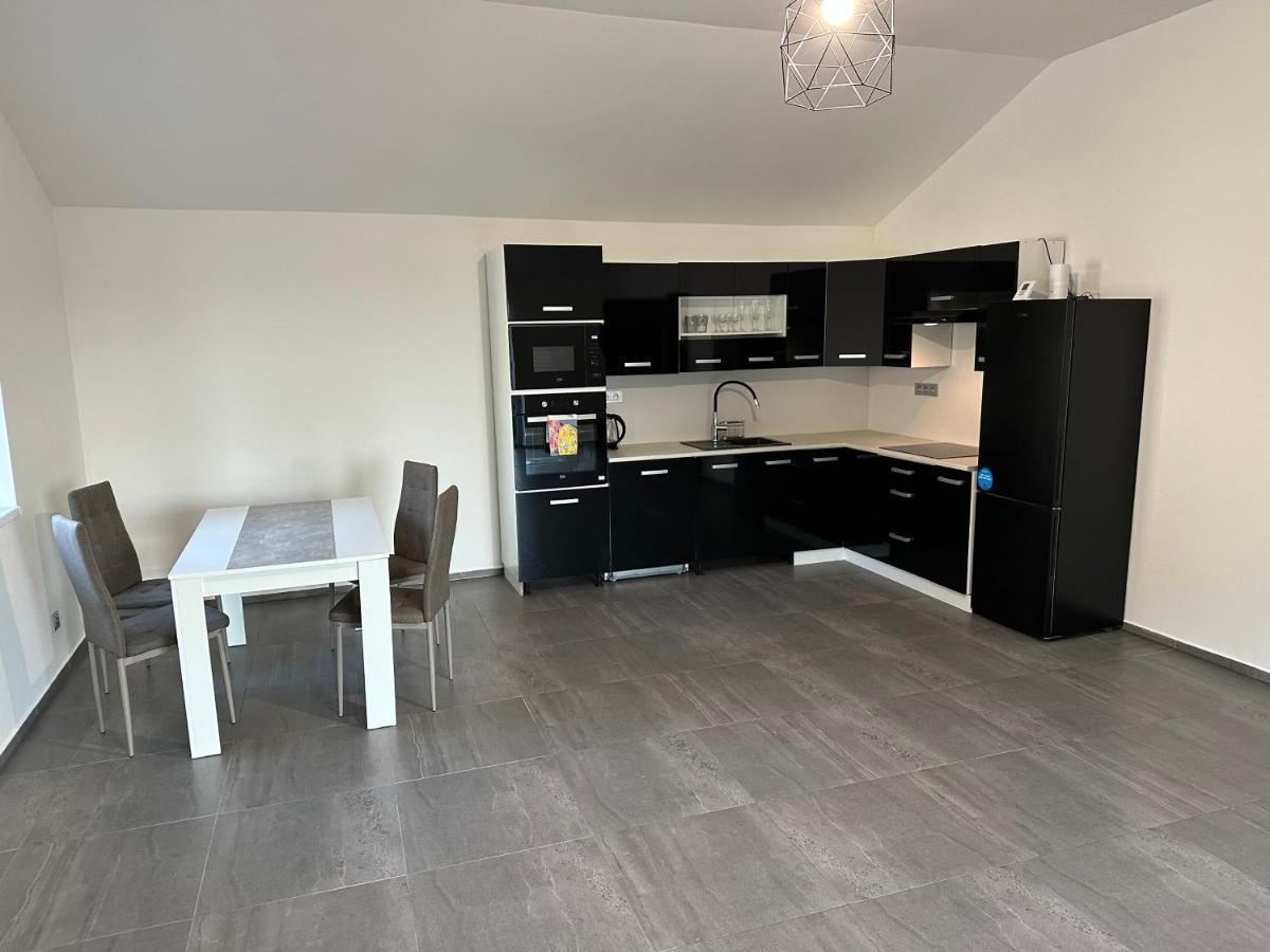 Apartman Byt 75M2 Klid Priroda Pro Rodinu Praha Bagian luar foto