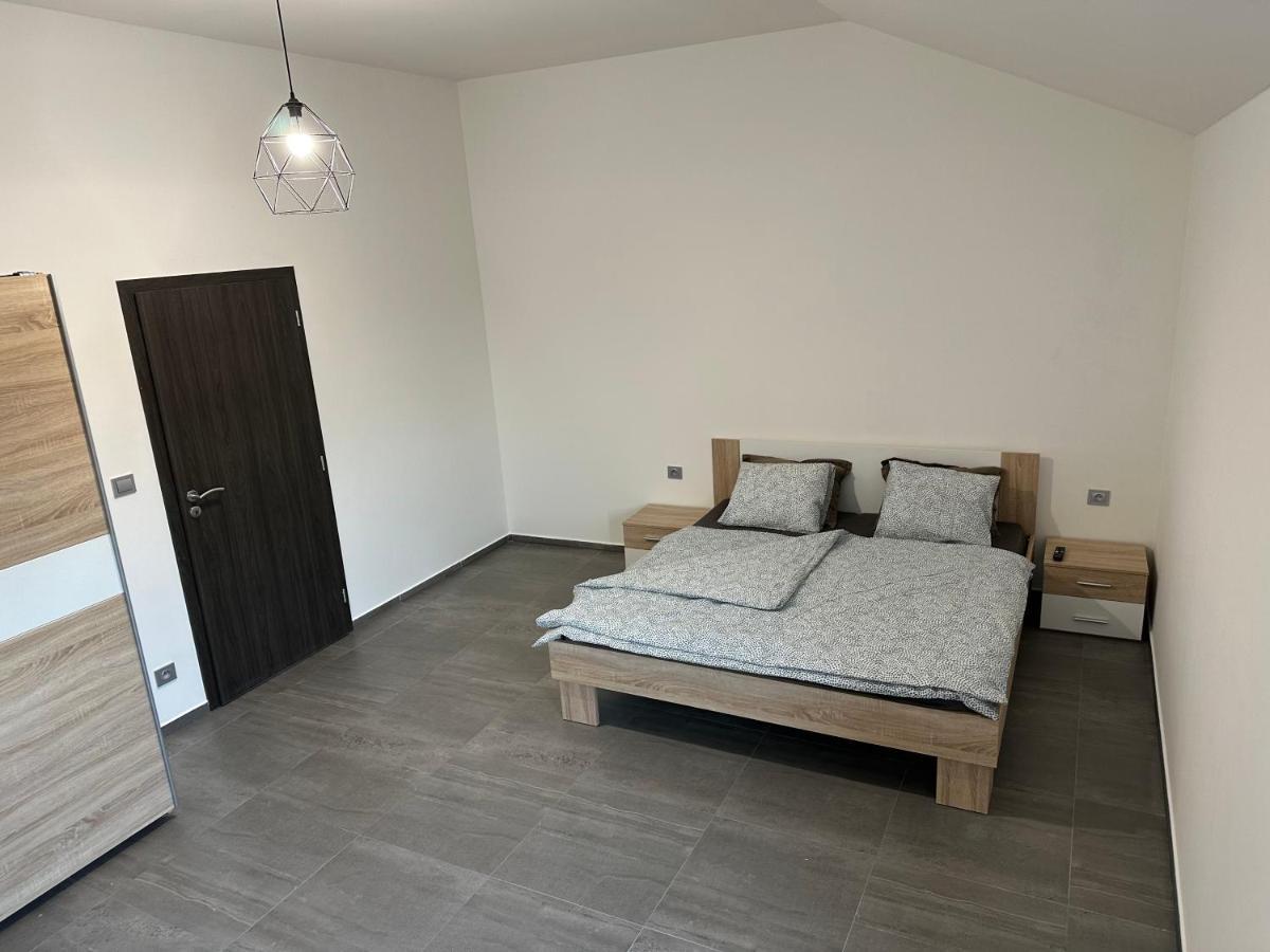 Apartman Byt 75M2 Klid Priroda Pro Rodinu Praha Bagian luar foto
